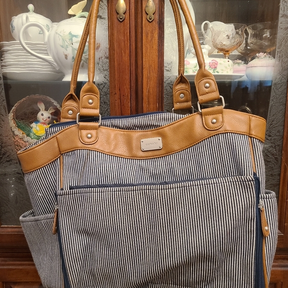 Carters diaper bag - Picture 7 of 7